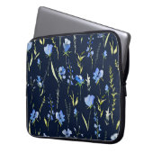 Rustikale Blüten: botanische Illustration. Laptopschutzhülle (Vorderseite Links)