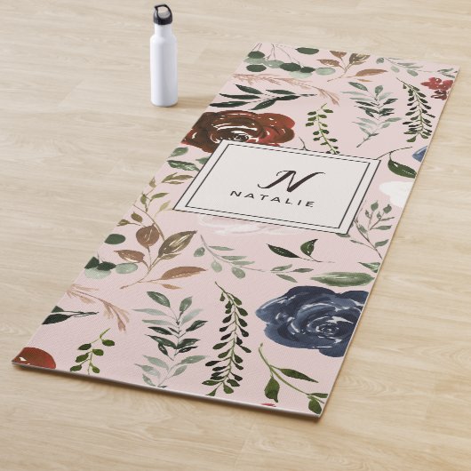 Rustikale Blüten und Geweihe, bordeauxrosa Yogamatte (Beispiel)