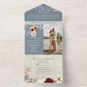 Rustikale Blütenhochzeit in Burgund und Dusty Blue All In One Einladung (Innen Boden)