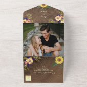 Rustikale Blütenholzhochzeit All In One Einladung (Außenbereich)