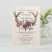Rustikale Boho Floral Antlers Wood Wedding Einladung (Stehend Vorderseite)