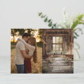 Rustikale Boho-Scheunen-Lichterketten Hochzeitsfot Save The Date (Stehend Vorderseite)