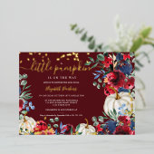 Rustikale bordeauxfarbene Kürbis Herbst Babydusche Folieneinladung (Stehend vorne)