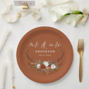 Rustikale botanische Hochzeit mit Terrakotta im Bu Pappteller