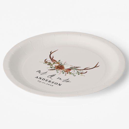 rustikale botanische Hochzeitsschrift für die Rüst Pappteller (Schrägansicht)