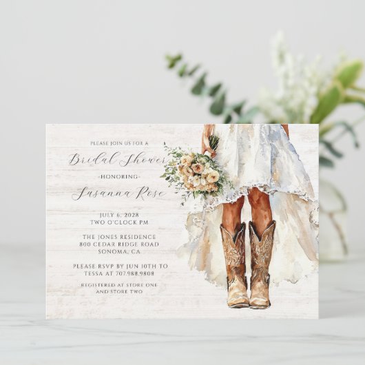 Rustikale Braut in Hochzeitskleid und Cowgirl Boot Einladung (Stehend Vorderseite)