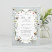 Rustikale Braut-to-be-Wildblumen-Hochzeitfeier Einladung (Stehend Vorderseite)