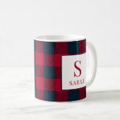 Rustikale Buffalo-Rot-Schwarz-Karo-Monogramm-Name Kaffeetasse (VorderseiteRechts)