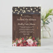 Rustikale Burgunder Blumenroter Hochzeit im Herbst Einladung (Stehend Vorderseite)