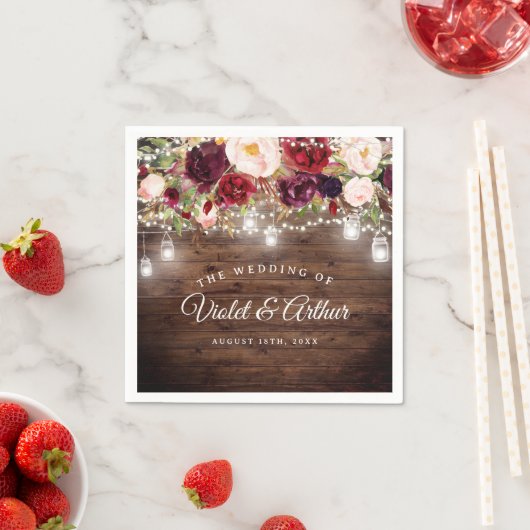 Rustikale Burgunder Blumenstrauß Hochzeit Serviette (Beispiel)