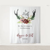 Rustikale Burgunder Floral Boho Hunt ist über Hoch Wandteppich (Vorderseite)