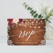 Rustikale Burgundy Lights Lace Calligraphy Wedding RSVP Karte (Stehend Vorderseite)