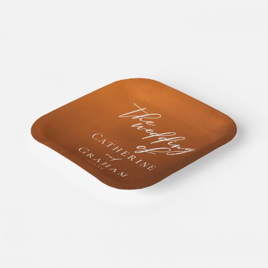 Rustikale Burnt Orange Typografy Herbsthochzeit Pappteller (Gewinkelt)