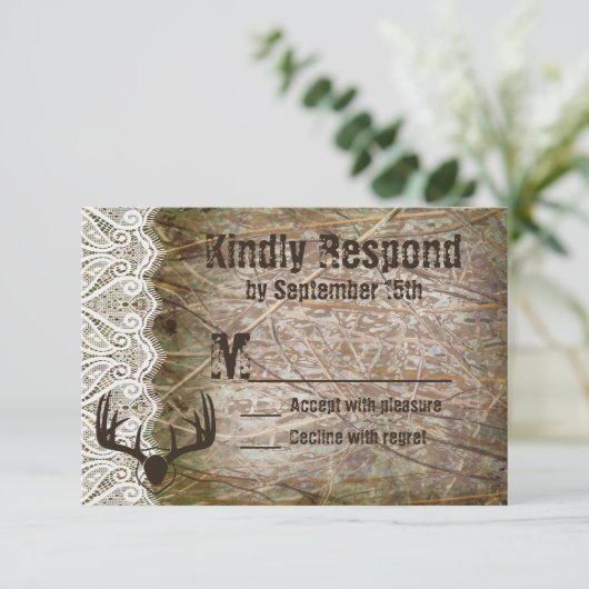 Rustikale Camouflage Jagd Antler Hochzeit RSVP (Stehend Vorderseite)