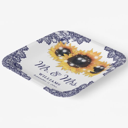 Rustikale Chic Navy Blue Lace Sonnenblume Hochzeit Pappteller (Gewinkelt)