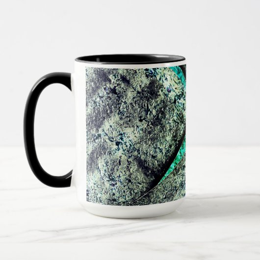 Rustikale CO2-verschmutzte Schicht auf Aquarine Tasse (Links)