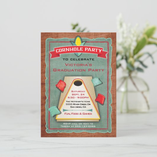 Rustikale Cornhole Bean Bag Toss Party Einladung (Stehend Vorderseite)