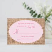Rustikale Country Burlap Pink Wedding RSVP Karten (Stehend Vorderseite)