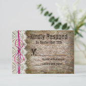 Rustikale Country Camouflage Rosa Bow Wedding RSVP Karte (Stehend Vorderseite)