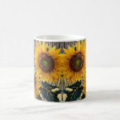 Rustikale Country-Sonnenblumen auf der Barnboard-P Kaffeetasse (Mittel)