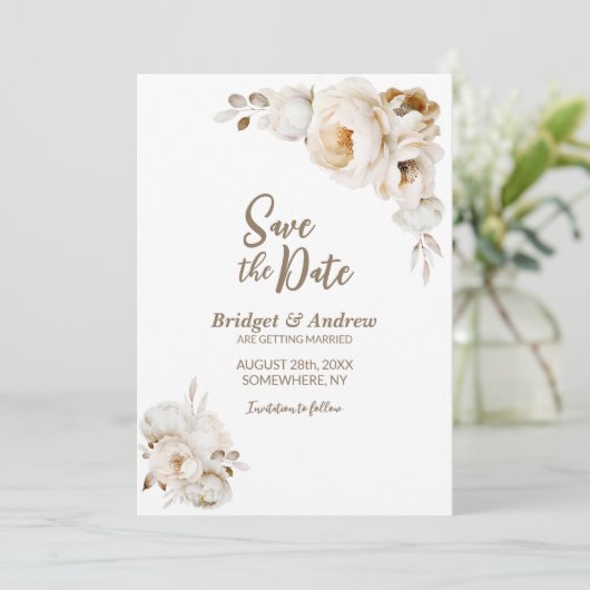 Rustikale Cream Floral Wedding Save The Date (Stehend Vorderseite)