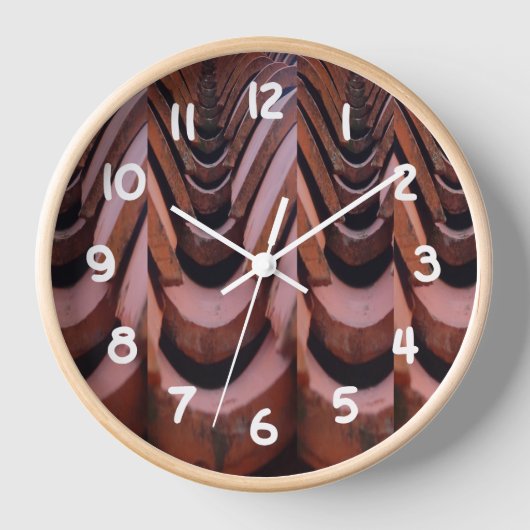 Rustikale Dachziegel mit einzigartiger Perspektive Uhr (Vorderseite)