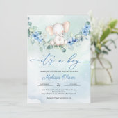 Rustikale duftende blaue Blume Es ist eine Baby-Du Einladung (Stehend Vorderseite)