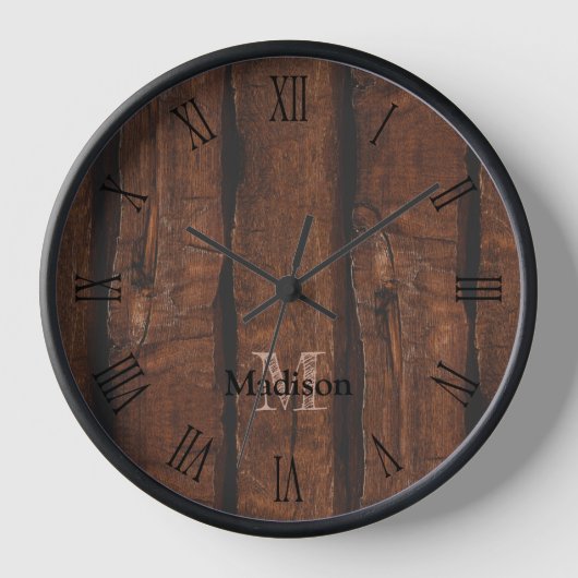 Rustikale, dunkelbraune, alte Holz Monogramm-römis Uhr (Vorderseite)