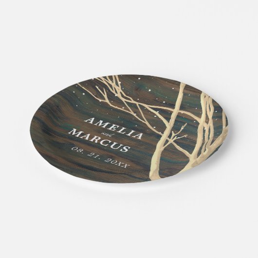 Rustikale Dunkelwald Winterbaum Hochzeitsfeier Pappteller (Schrägansicht)