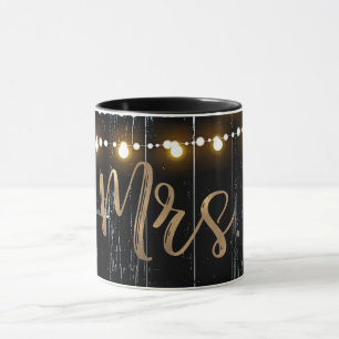 Rustikale dunkle Holz- und Lichterkette Goldene Br Tasse