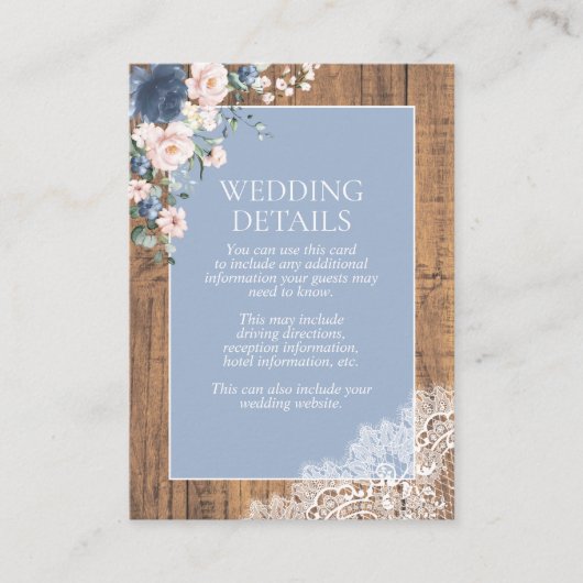 Rustikale Dusty Blue Blush Holz Spitzen Blumendeta Begleitkarte (Vorderseite)