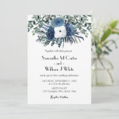 Rustikale Dusty Blue Floral Eukalyptus Watercolor Einladung (Stehend Vorderseite)