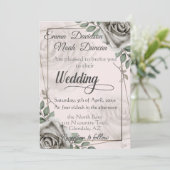Rustikale Dusty White Rose Blume Einladung Hochzei (Stehend Vorderseite)