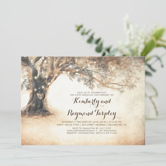 Rustikale Eichenbaumsaitenleuchten zum Hochzeitsta Einladung (Stehend Vorderseite)
