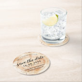 Rustikale, einfache Holzställe-Hochzeit retten das Runder Pappuntersetzer (Vor Ort)