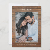 Rustikale Elegant Calligraphy Wood Wedding Einladung (Rückseite)