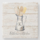 Rustikale Elegant Monogram Kitchen Utensils Steinuntersetzer (Vorderseite)