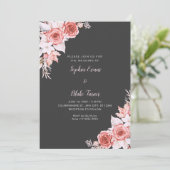 Rustikale, elegante Rosen Fall Shadow Gray Wedding Einladung (Stehend Vorderseite)