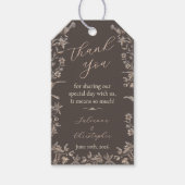 Rustikale Elegante Wildblumen Mocha Script Wedding Geschenkanhänger (Vorderseite)