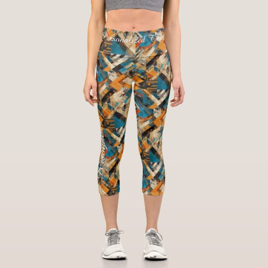 Rustikale Eleganz: Abstraktes Muster Earthy Geomet Capri Leggings (Vorderseite)