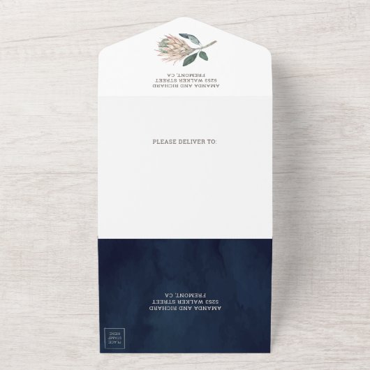 Rustikale Erdbläserne Palme Protea Navy Blue Weddi All In One Einladung (Außenbereich)