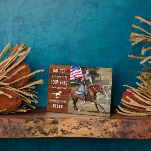 Rustikale Erinnerung an Pferde: Pferdegedenken bei Fotoplatte (Seite)