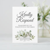 Rustikale Eukalyptus & Greenery Sage Green Wedding RSVP Karte (Stehend Vorderseite)
