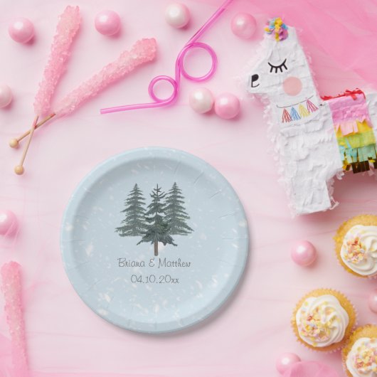 Rustikale Evergreen Winter Pine Wedding Pappteller (Party)