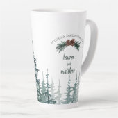 Rustikale Evergreen Winter Wedding Latte Tasse (Rechte Ecke)