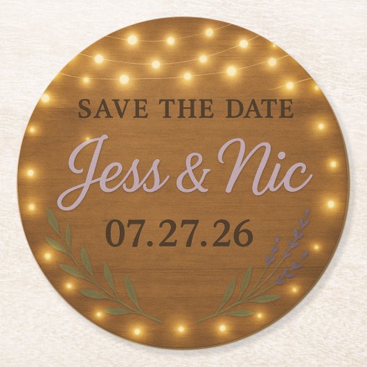 Rustikale Fairy Light Save-the-Date-Unterlage Runder Pappuntersetzer (Vorderseite)