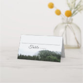 Rustikale Foggy Pine Trees Rain Forest Wedding Platzkarte (Vorderseite)