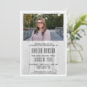 Rustikale Foto Graduate Party Einladung (Stehend Vorderseite)