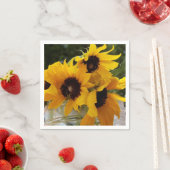 Rustikale, frisch gelbe Sonnenblumen in einem Maso Serviette (Beispiel)