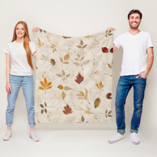 Rustikale gelb-braune Blätter mit vintage Herbstst Fleecedecke